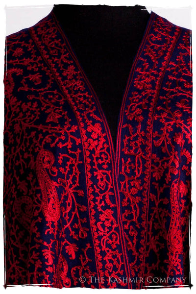 The Célébration Fabuleuse Rouge Bleu Shawl