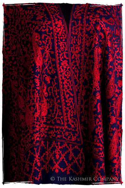 The Célébration Fabuleuse Rouge Bleu Shawl