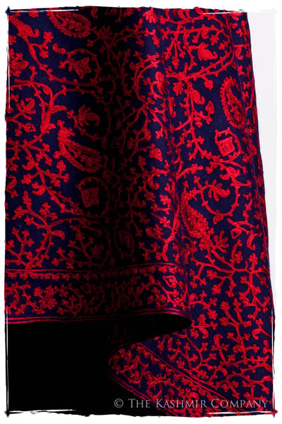 The Célébration Fabuleuse Rouge Bleu Shawl