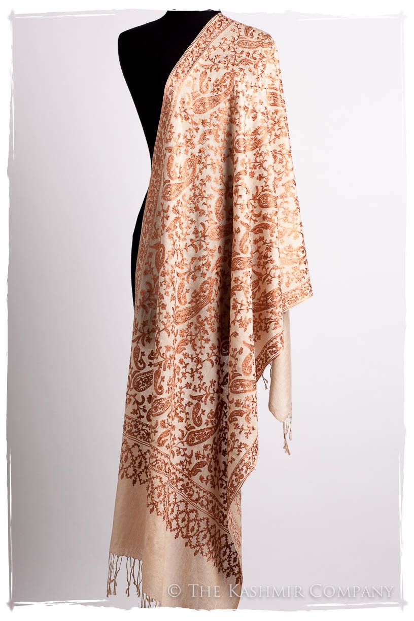 The Célébration Fabuleuse Francis Shawl