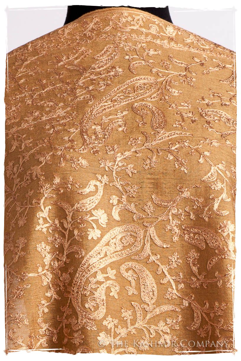 The Célébration Fabuleuse Morocco Gold Shawl