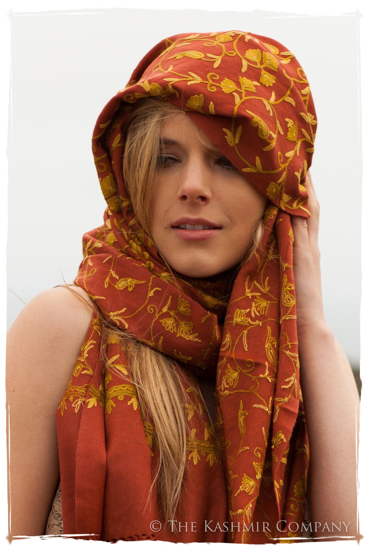 Sierra Rouge Brique Oro Secret Garden Shawl