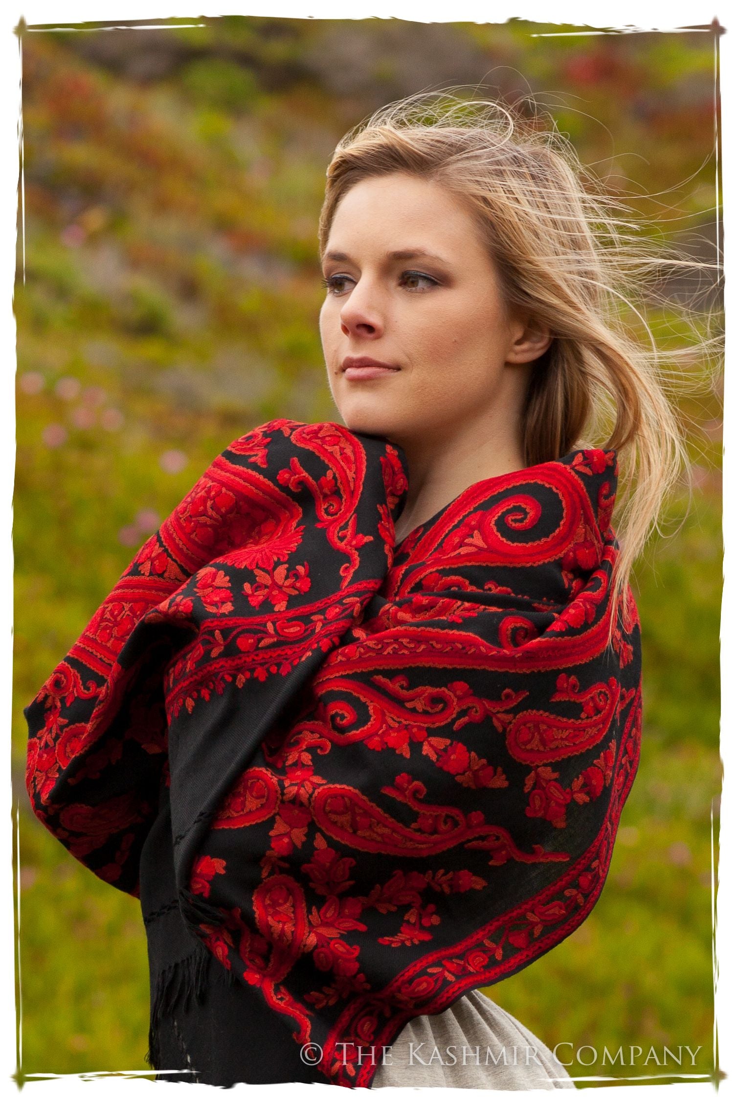 Rococo Royale Rouge Palais Antiquaires Shawl